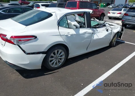 2020 Toyota Camry Le из США, поврежденный, VIN 4T1C11AK7LU313359